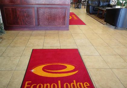 Econo Lodge Inn & Suites Kearney - image 13