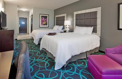 Hampton Inn Kearney - image 14