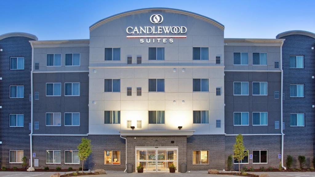 Candlewood Suites Kearney an IHG Hotel - main image