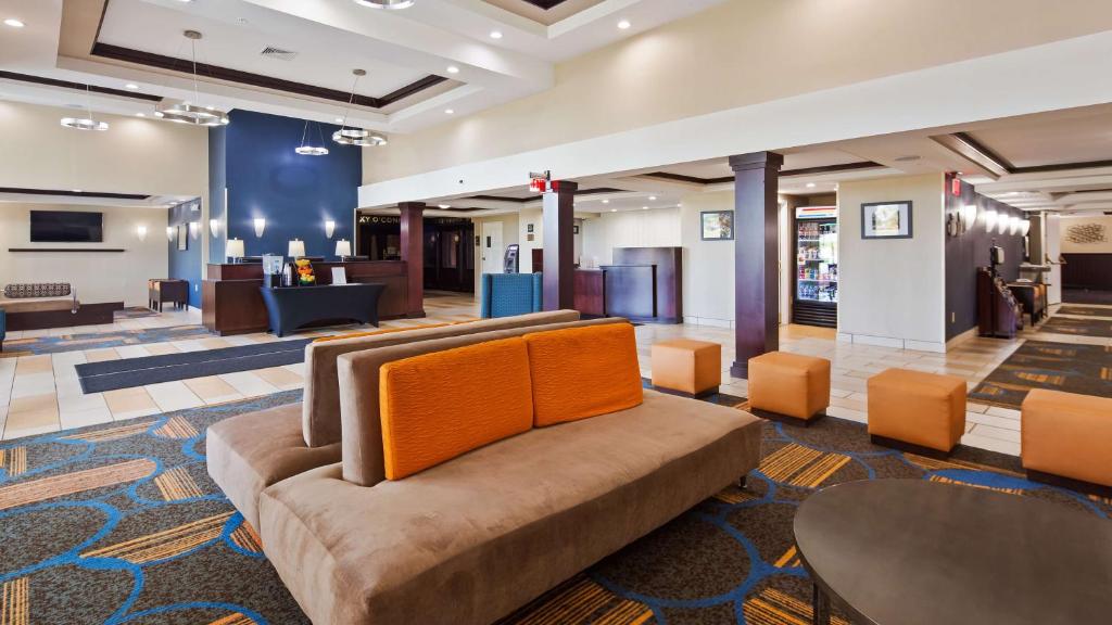 Best Western Plus Keene Hotel - image 7