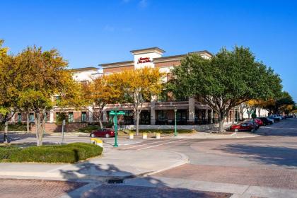 Hampton Inn & Suites Keller Town Center - image 10