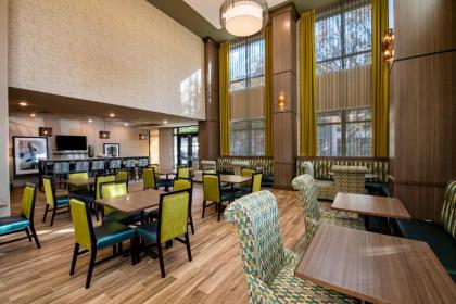 Hampton Inn & Suites Keller Town Center - image 13