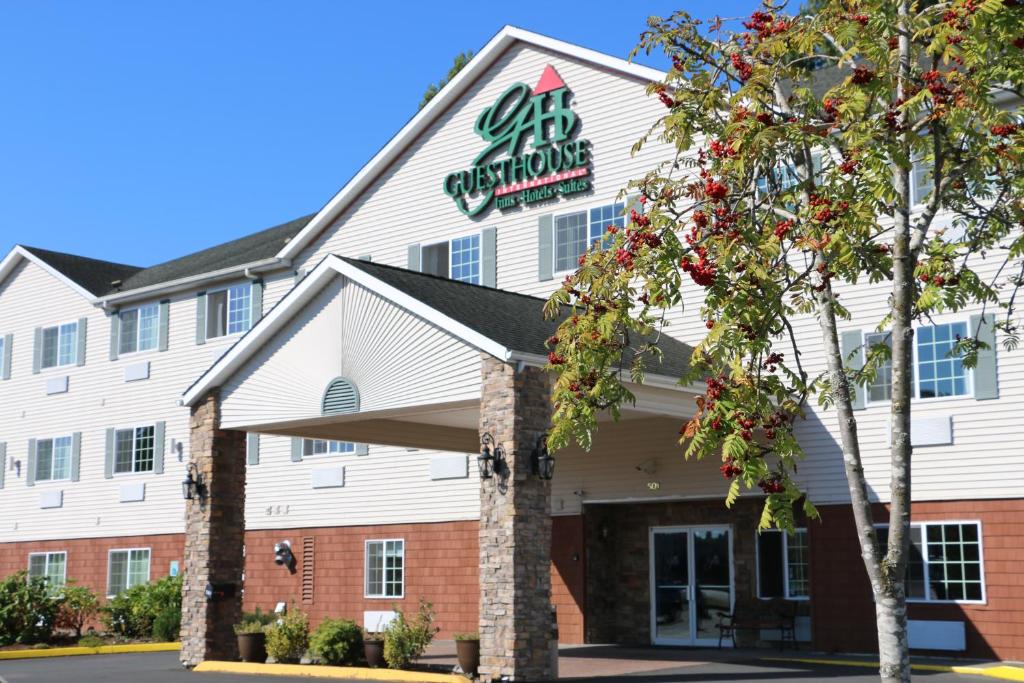 GuestHouse Inn & Suites Kelso/Longview - main image