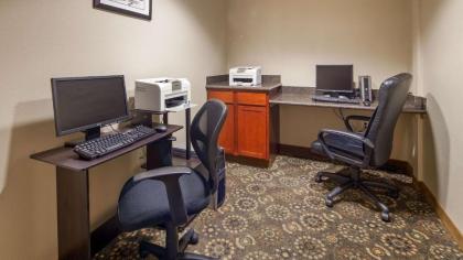 Best Western PLUS Fossil Country Inn & Suites - image 9