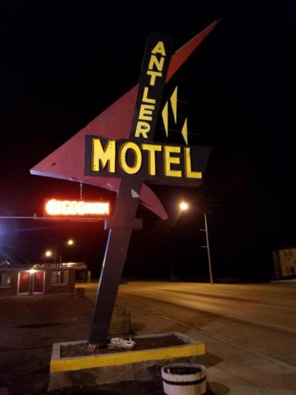 Antler Motel - image 3