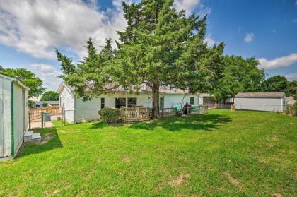 Family Home with Deck Walk to Cedar Creek Reservoir - image 10