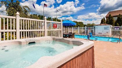 Best Western Kendallville Inn - image 15