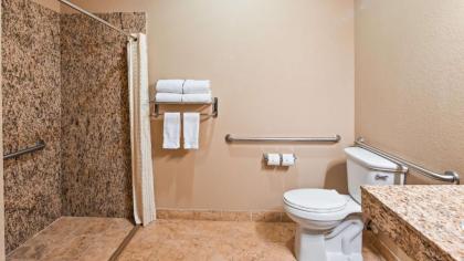 Best Western Plus Kenedy Inn - image 11