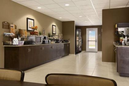 Microtel Inn & Suites Kenedy - image 5