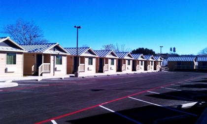 FieldHouse Inn & Conference Center - image 8