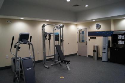 Hampton Inn Kenedy - image 12