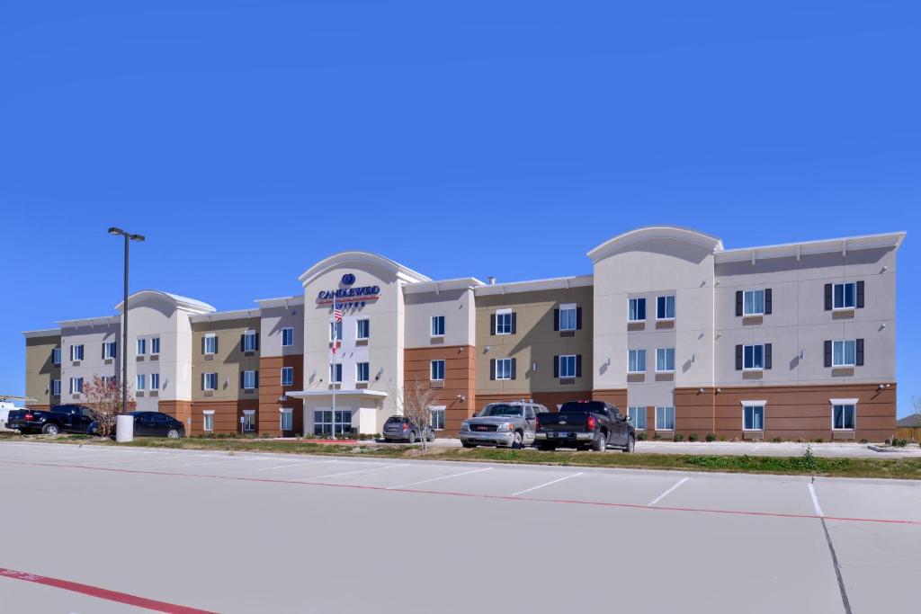 Candlewood Suites Kenedy an IHG Hotel - main image