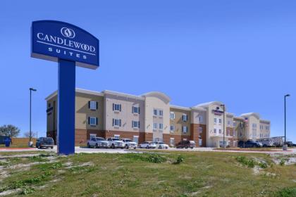 Candlewood Suites Kenedy an IHG Hotel - image 5