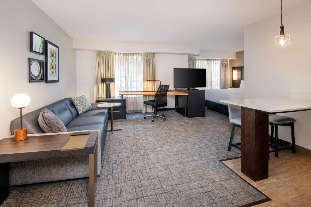 Sonesta ES Suites Atlanta Kennesaw Town Center - image 6