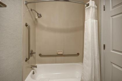 Fairfield Inn & Suites by Marriott Atlanta Kennesaw - image 10