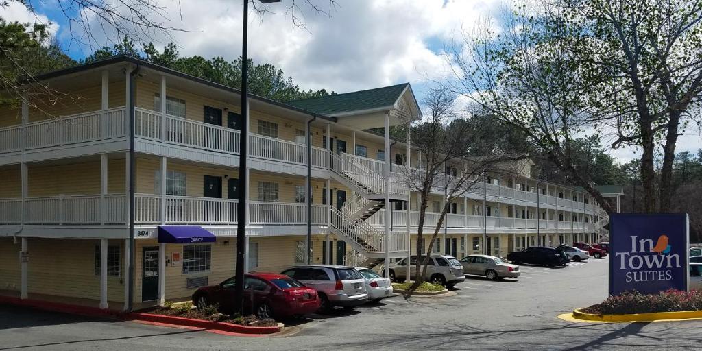 InTown Suites Extended Stay Atlanta GA - Kennesaw - image 4