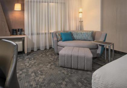 Courtyard by Marriott Atlanta Kennesaw - image 2