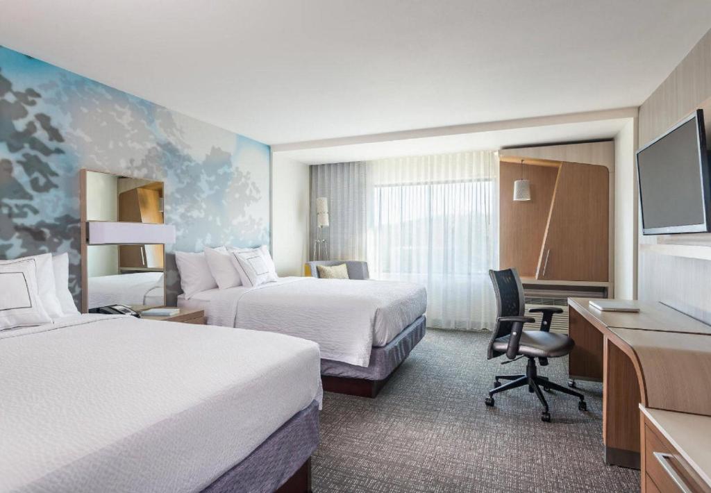 Courtyard by Marriott Atlanta Kennesaw - image 3