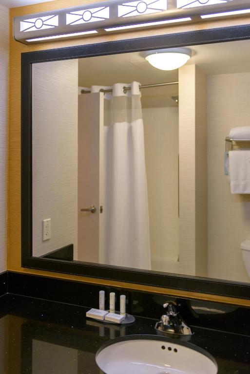 Fairfield Inn & Suites Kennett Square - image 6