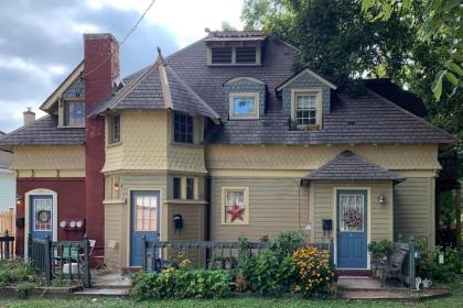 Luxury Apartment in Historic Carriage House Pennsylvania