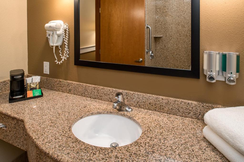 Best Western Kennewick Tri-Cities Center - image 4