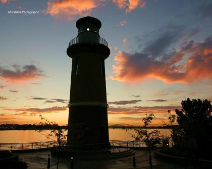 Clover Island Inn - image 7