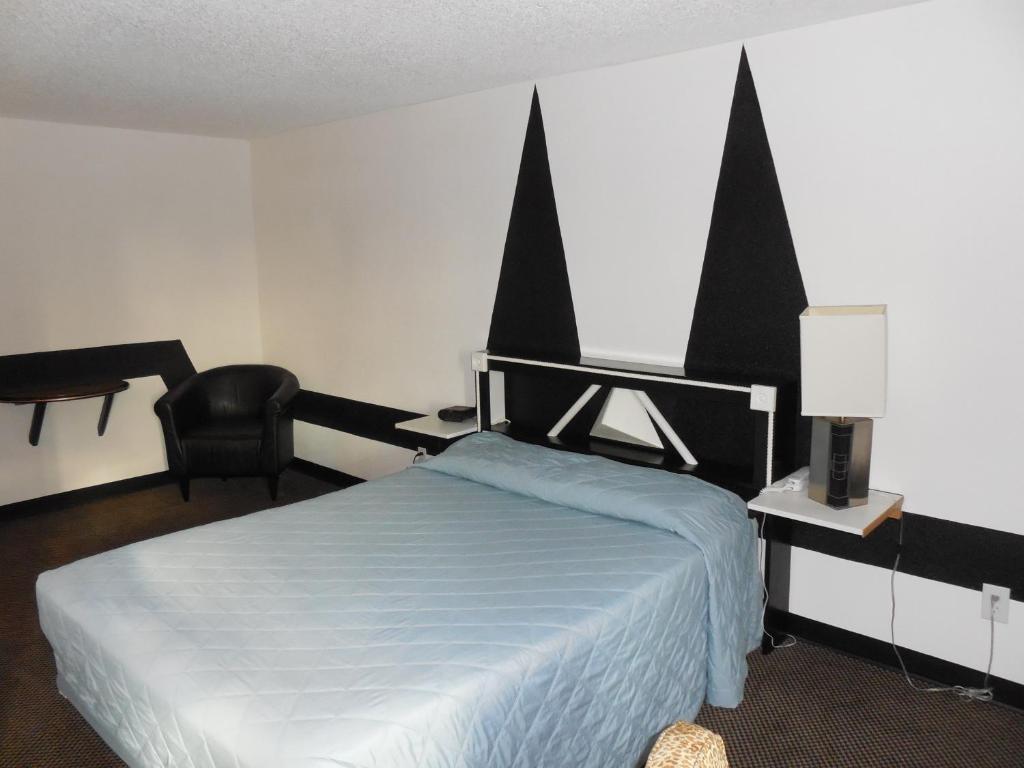 Kennewick Suites - image 6