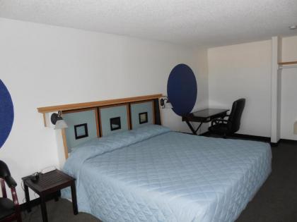 Kennewick Suites - image 8