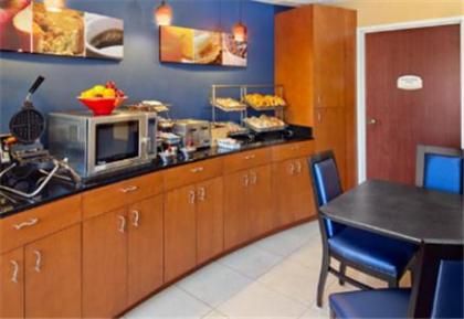 Fairfield Inn Kennewick - image 8