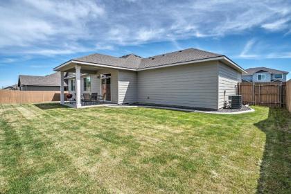 Modern Kennewick Home Near Golfing and Wineries - image 5