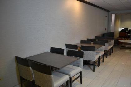 Holiday Inn Express Hotel & Suites Kent State University - image 11