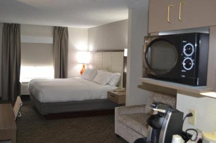 Holiday Inn Express Hotel & Suites Kent State University - image 5