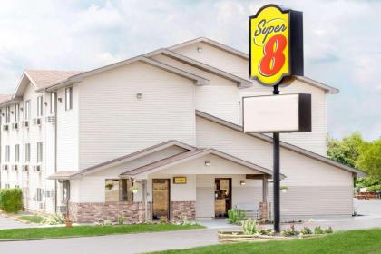 Super 8 by Wyndham Kent/Akron Area - image 1