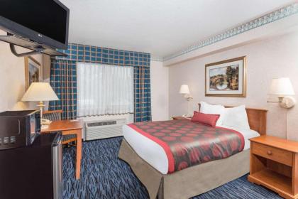 Ramada by Wyndham Kent Seattle Area - image 18