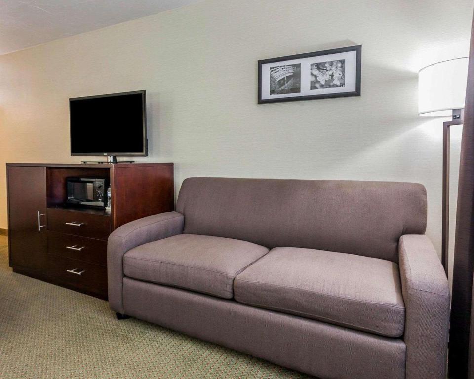 Comfort Inn Kent - Seattle - image 3