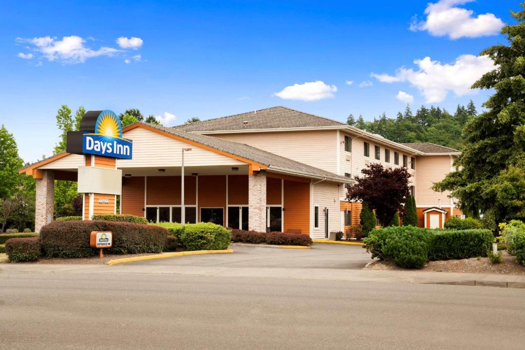 Days Inn by Wyndham Kent 84th Ave - main image