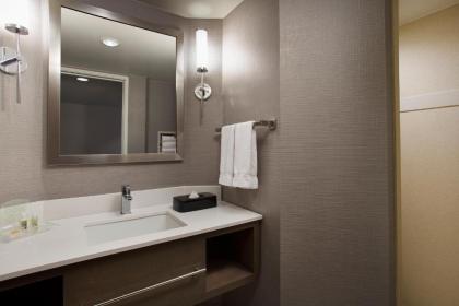 Holiday Inn Grand Rapids-Airport an IHG Hotel - image 18