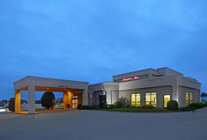 Hampton Inn Keokuk - image 6