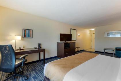 Quality Inn & Suites Keokuk North - image 11