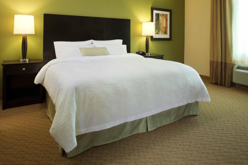 Hampton Inn Kernersville - image 2