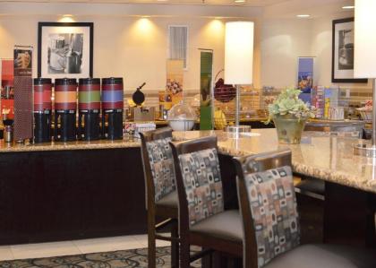 Hampton Inn Kernersville - image 6