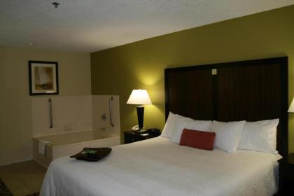 Hampton Inn Kerrville - image 2