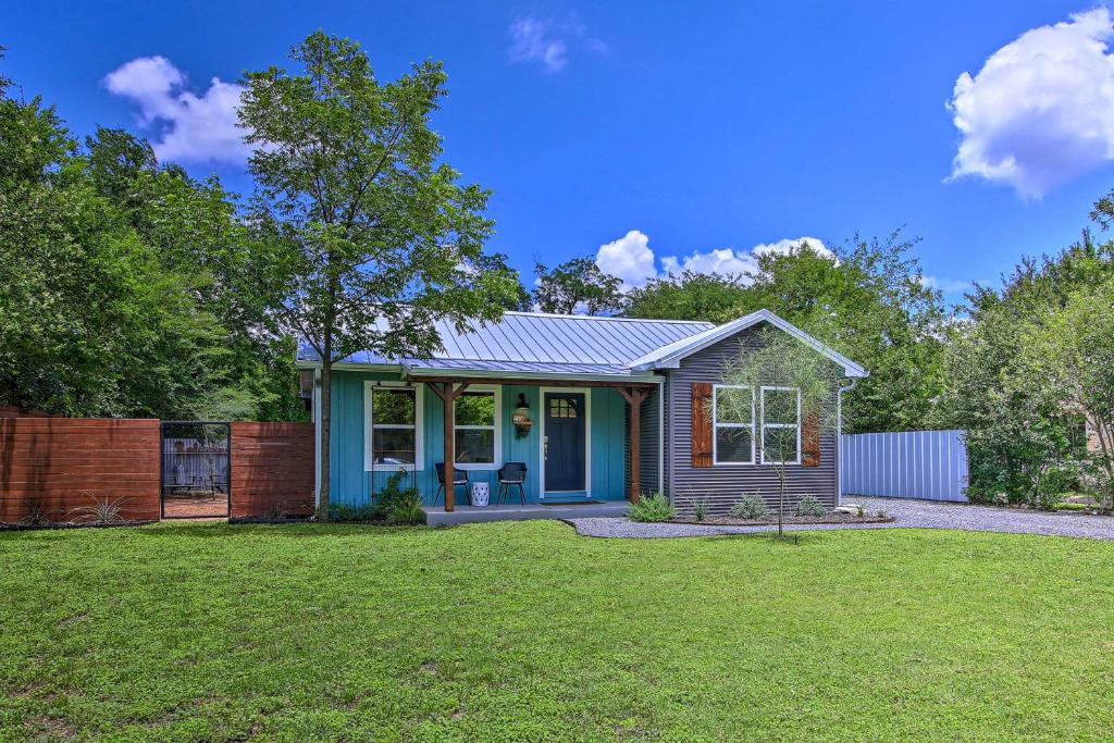 Kerrville Cottage with Rustic Charm and Backyard! - image 5