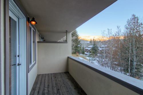 Harriman Townhome Pool Access Walk to Ketchum - image 3