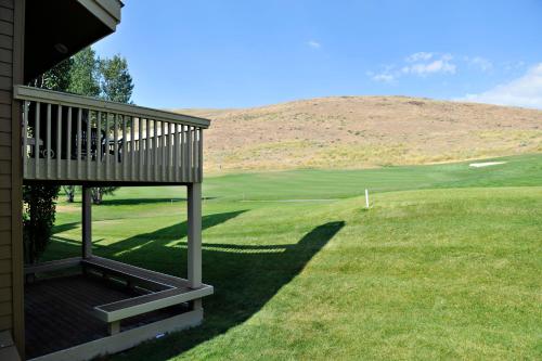 Sunburst Condominiums Elkhorn on Golf Course - image 3