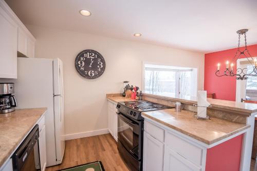 Knob Hill Ridge Townhome # 1 - image 3