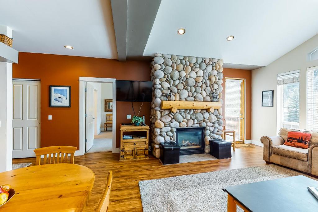 Wood River Condo - image 4