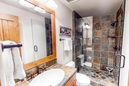 Luxury Mountain Townhome - image 7