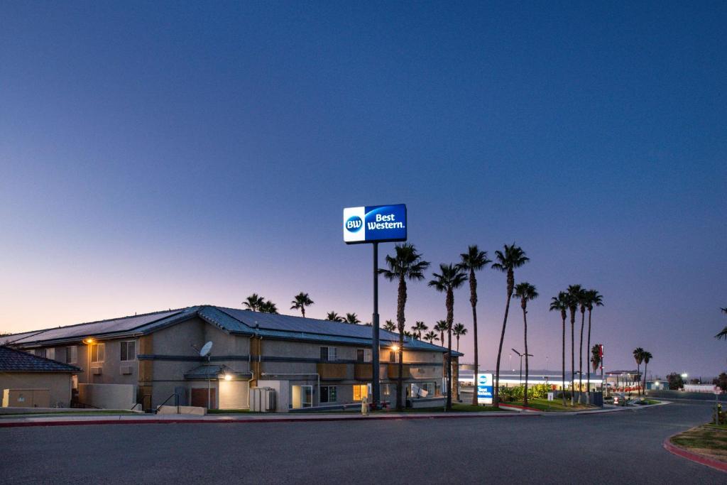 Best Western Kettleman City Inn & Suites - image 3