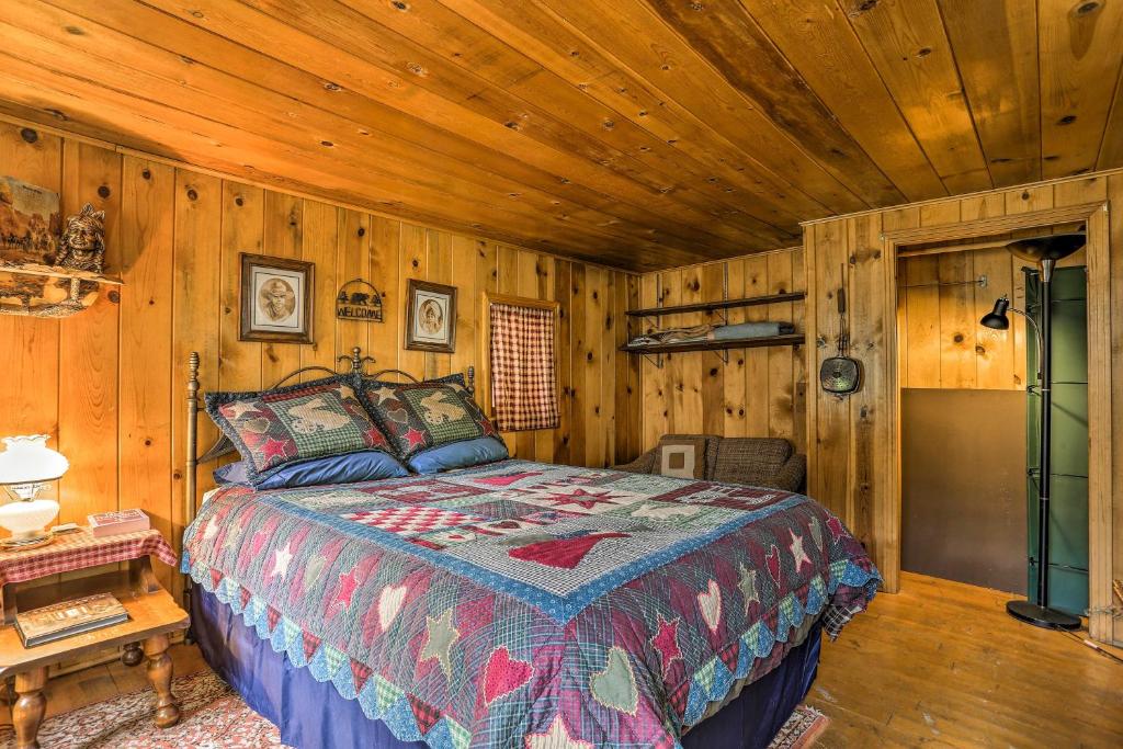 Historic Grizzly Gulch Cabin Near Mt Rushmore! - image 6